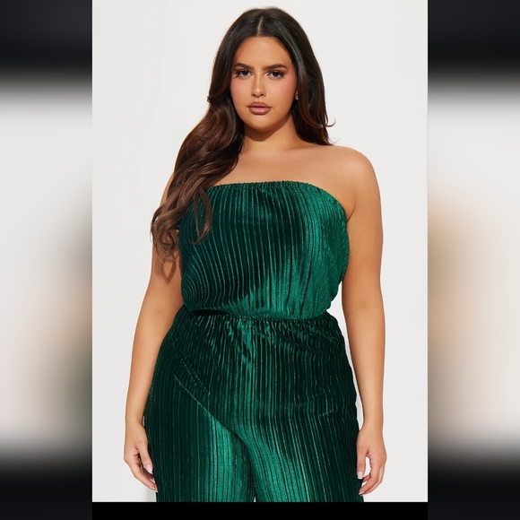 Fashion Nova velvet jumpsuit - Picture 2 of 8